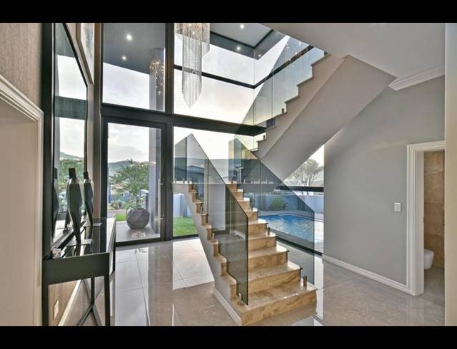 4 BEDROOM HOUSE FOR SALE IN EYE OF AFRICA